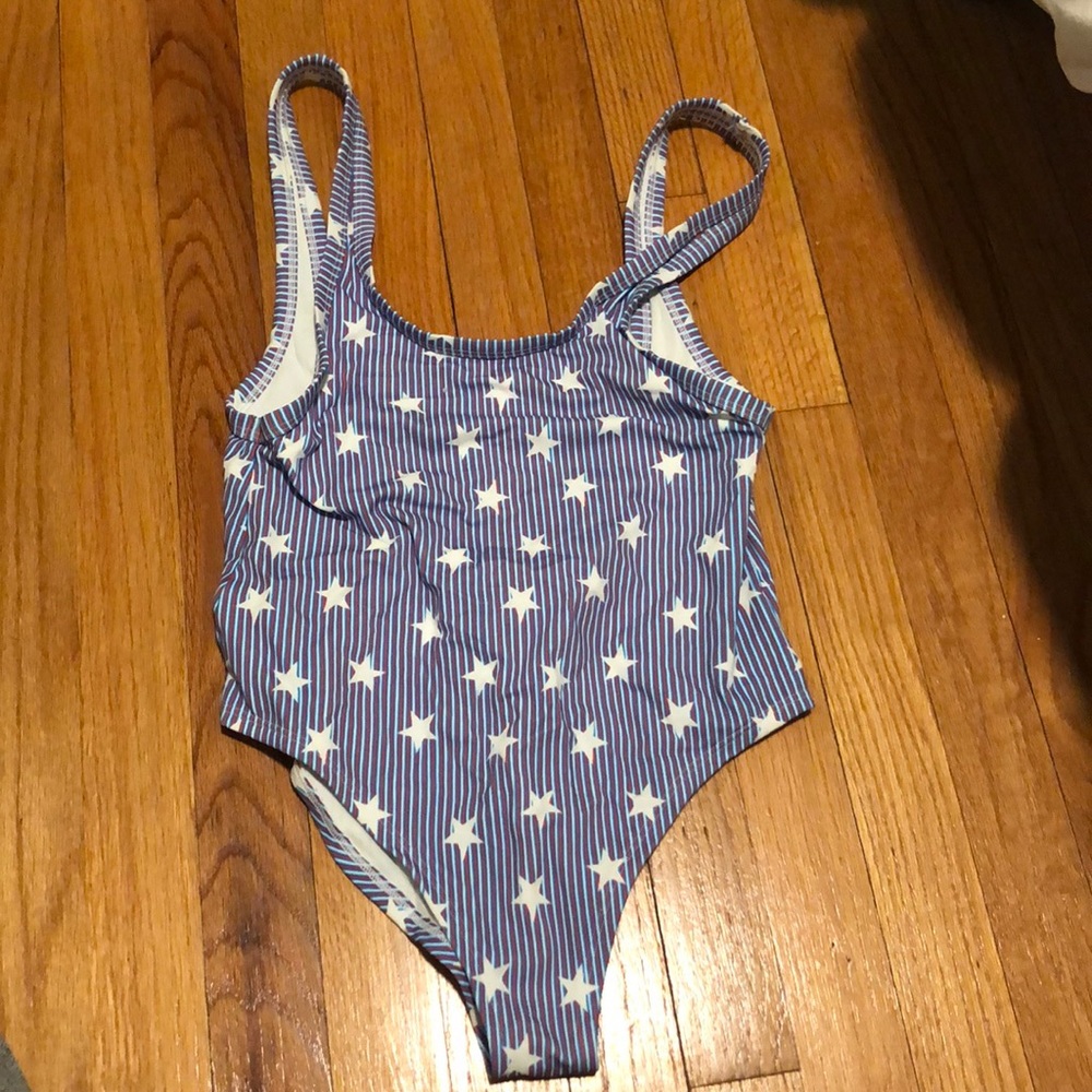 One piece swim suit from urban outfitter💕👑